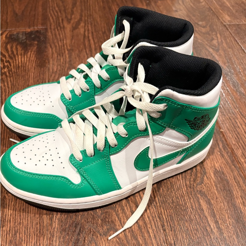 Air Jordan “Lucky Green”